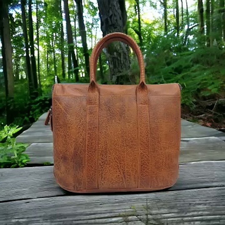 Leather Classic Messenger Bag - Handcrafted Elegance | Handicraft Villa