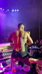 Virginia de GH en modo hot: bailó con dos strippers y todos alucinaron