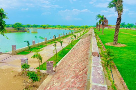 रूण गांव में रत्नासागर तालाब किनारे पार्क विकसित, बना पर्यटन स्थल