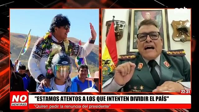 El General Juan José Zúñiga, Comandante del Ejército, en entrevista con la periodista Jimena Antelo