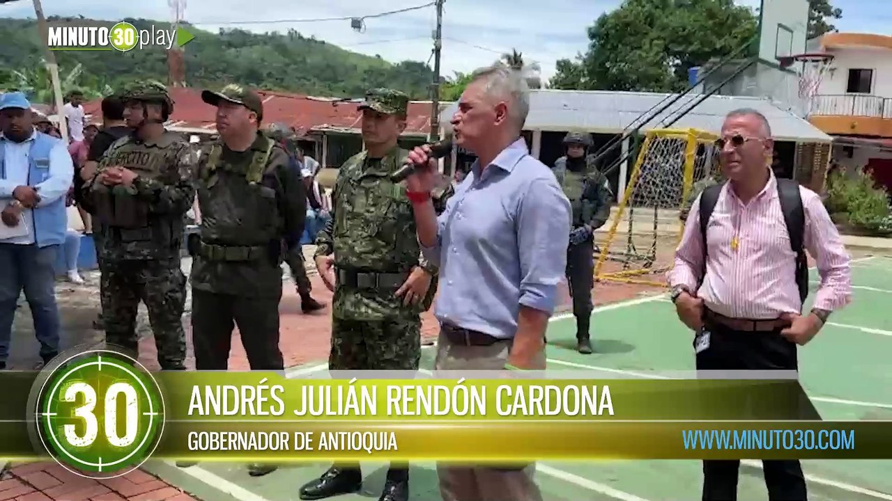 En Puerto López, corregimiento de El Bagre, el gobernador Andrés Julián les dijo que cuentan con él y con la Fuerza Pública