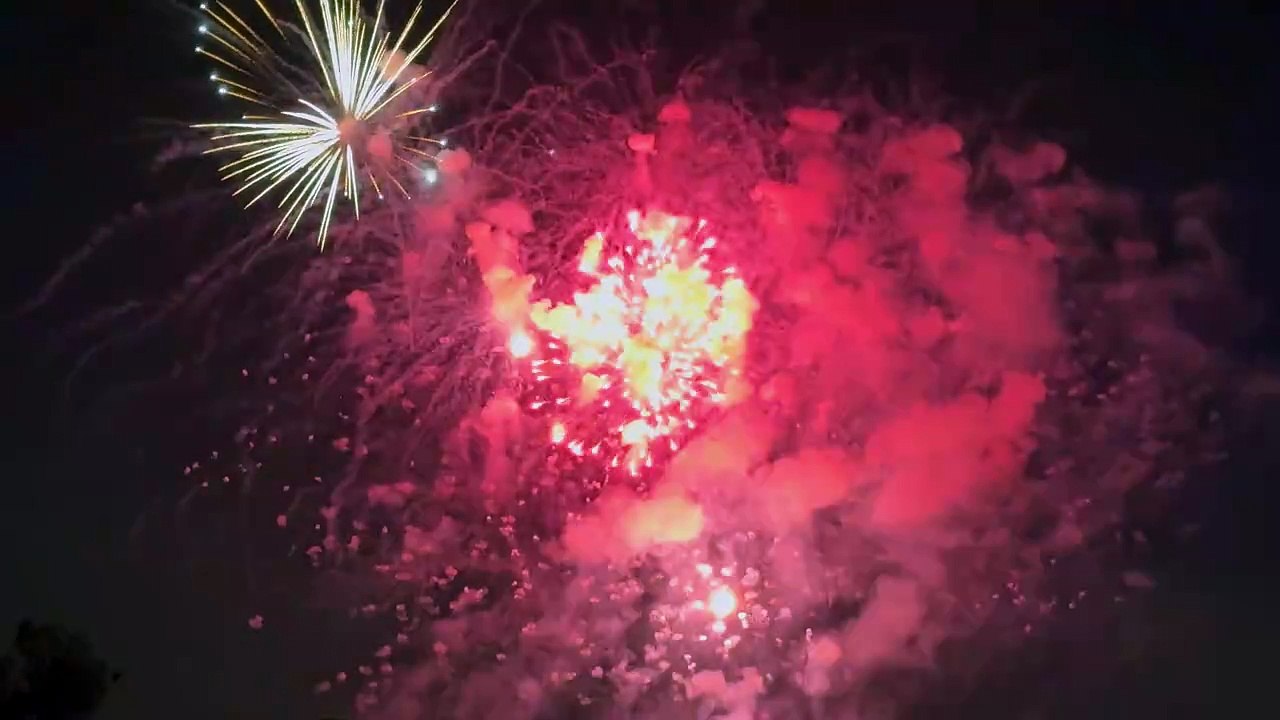 Torrejón cierra sus Fiestas Populares 2024 con un gran castillo de fuegos artificiales: así ha sido la Noche del Fuego