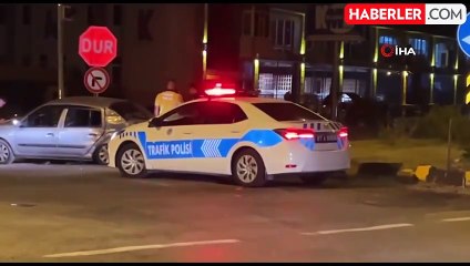 Yolcu otobüsü kavşakta otomobille çarpıştı: 4 yaralı