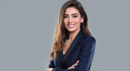 جيسيكا عازار تعلن حملها للمرة الثانية بصور طريفة مع ابنها