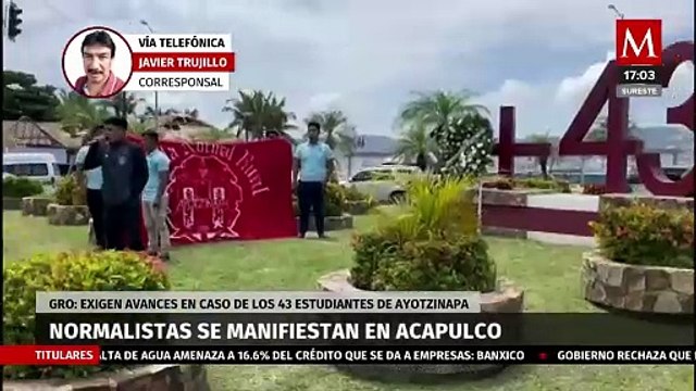 Normalistas de Ayotzinapa realizan manifestación para exigir avances en el caso de los 43