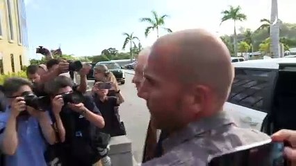 Assange se declara culpado como parte de acordo com Justiça dos EUA