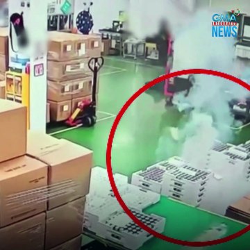 South Korea battery plant fire — pagsisimula ng sunog, sapul sa video | GMA Integrated Newsfeed