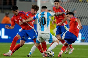 Leo Messi confiesa que salió tocado del duelo ante Chile