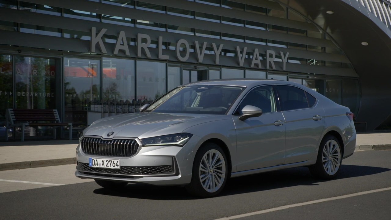 Der neue Škoda Superb - Konnektivität - verbesserte, KI-basierte Stimmerkennung und neue Dienste