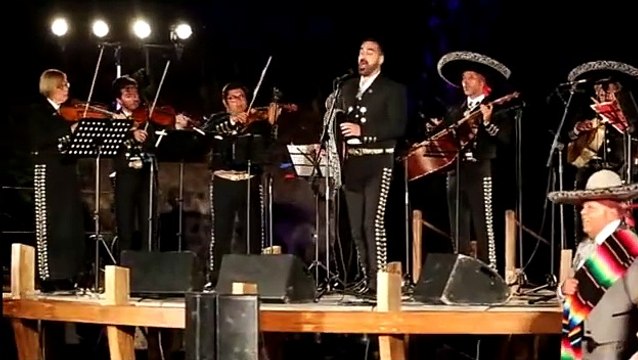 Giardini della Filarmonica, i Mariachi Romatitlán e l'omaggio al Messico: i ritmi popolari incantano il pubblico
