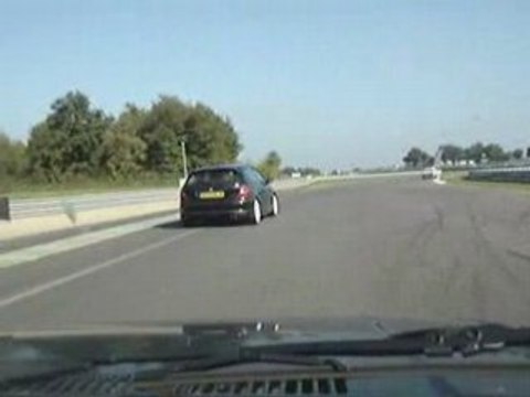 Video embarquée en golf 2 gti 16s au vigeant