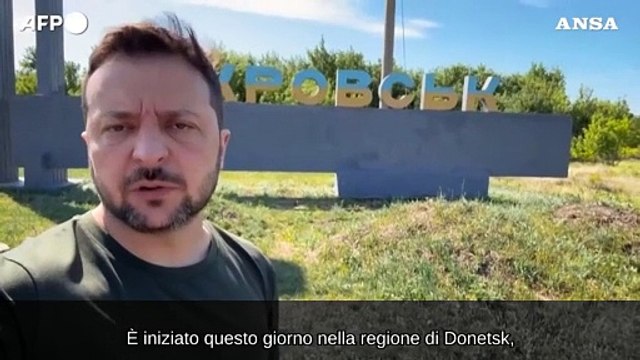 Guerra Ucraina, Zelensky visita il fronte nella regione di Donetsk