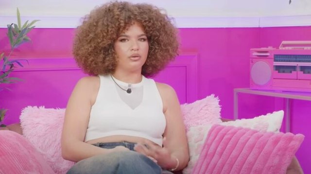 VOICI : Ils sont très lisses : Léa Haddad (Star Academy) cash sur la promo de Pierre Garnier et Héléna Bailly