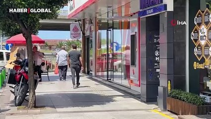 Fıkra gibi olay: Bisikleti banka kapısına kilitleyince olanlar oldu