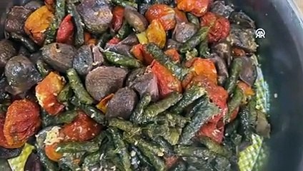 7 kadın girişimci asırlık Antep evinde işletilen restoranda hünerlerini gösteriyor