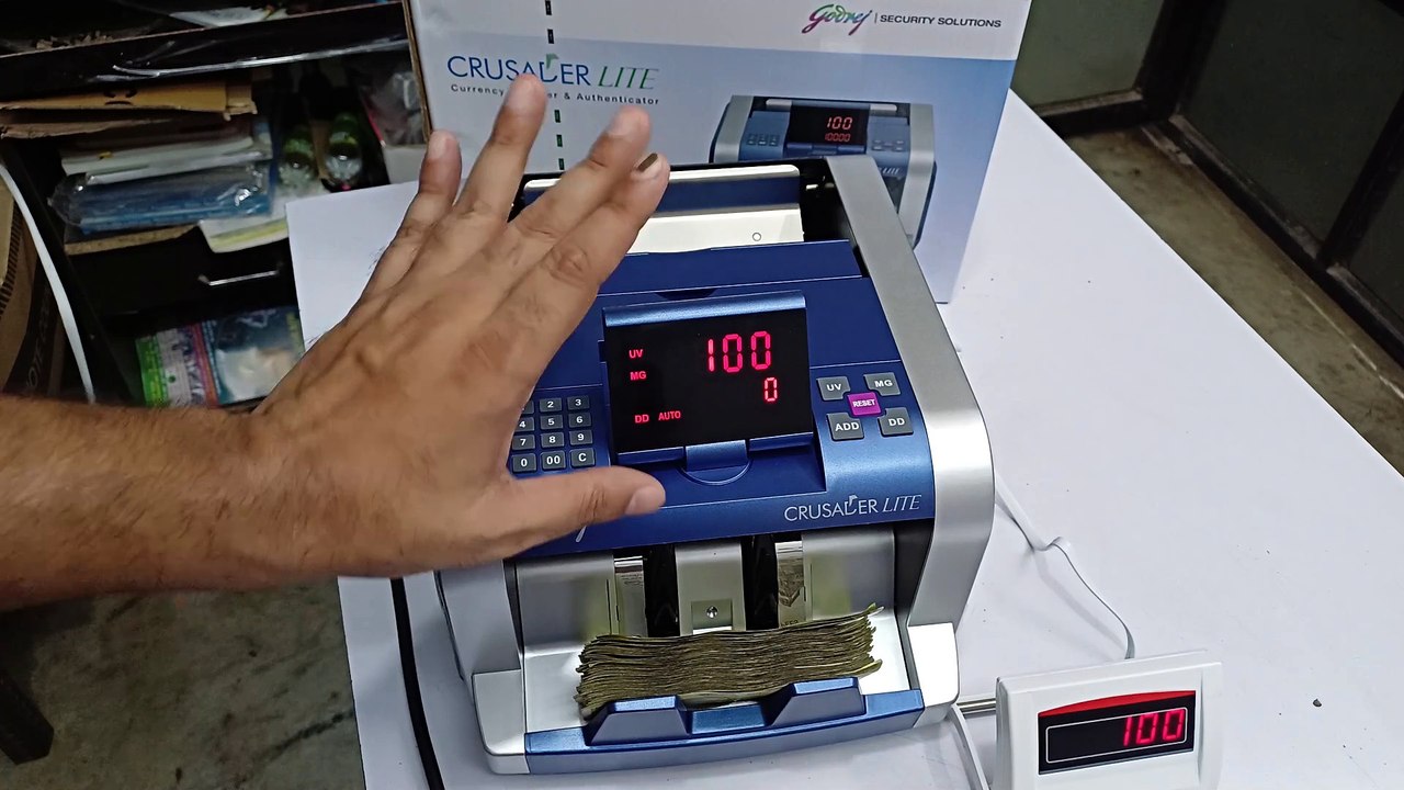 Master Your Money! Using a Godrej Cash Counting Machine with Fake Note Detection (Hindi)