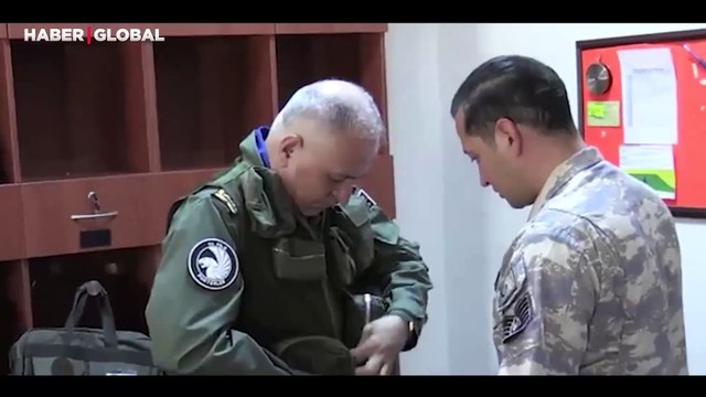 Genelkurmay Başkanı Gürak F-4 savaş uçağını kullandı