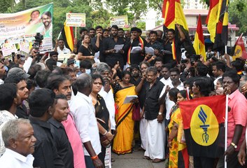 कल्लकुरिची शराब त्रासदी: डीएमडीके ने किया विरोध प्रदर्शन