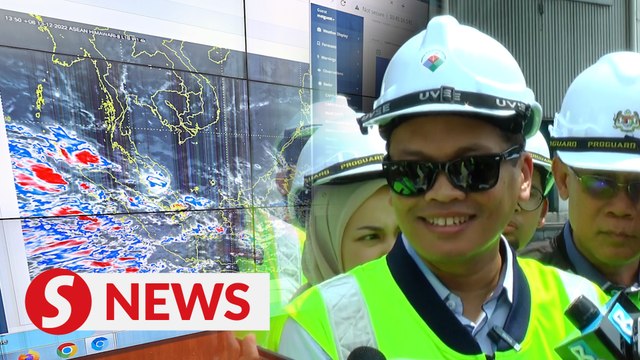 Govt drawing up guidelines for disposal of solar panels, EV batteries