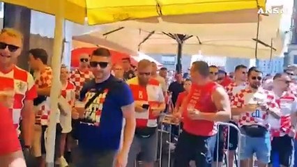 Euro 2024, i tifosi di Italia e Croazia "invadono" Lipsia