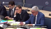 Vincent Labrune, le président de la Ligue de football professionnel, auditionné  par la commission d'enquête du Sénat sur la financiarisation du football français, a confirmé que sa rémunération avait été portée à... 1,2 million d'euros bruts annuels !