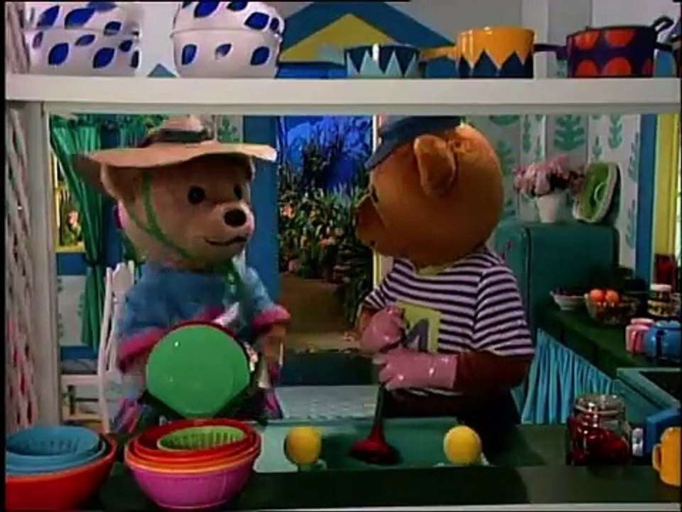 Bananas in Pyjamas - Ep. 167 - Tall Story (2004)