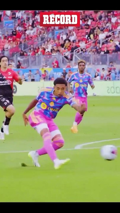 CHRISTIAN NODAL Y OTROS ARTISTAS INTERPRETAN 'NUESTROS COLORES', HIMNO DE LA LEAGUES CUP 2024