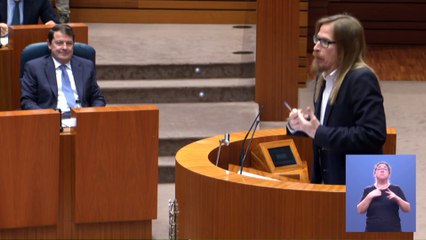 Fernández ironiza sobre que Mañueco va de moderado pero cree que podría estar en Fuerza Nueva o en Falange