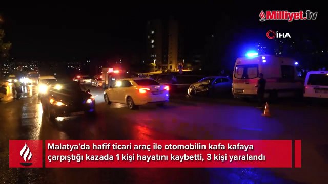 Hafif ticari araç ile otomobil kafa kafaya çarpıştı