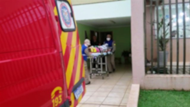 Idosa é socorrida após sofrer fratura em queda de escada no Parque São Paulo