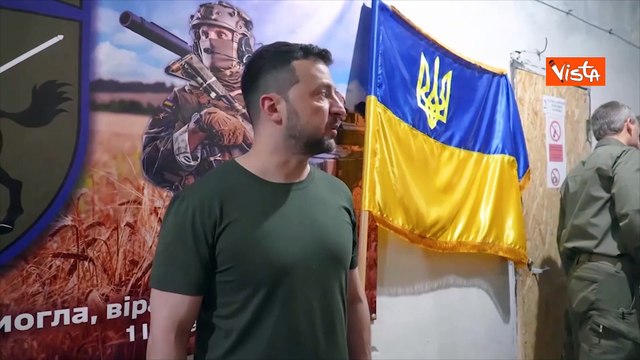Guerra Ucraina, Zelensky visita truppe nella regione di Donetsk