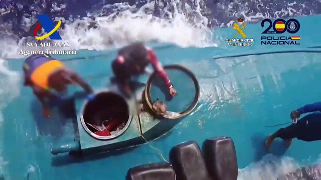 Narcotraficantes colombianos hunden submarino y su carga frente a costa de España