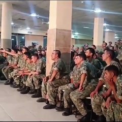 Azerbaycan askerleri Türkiye-Çekya maçını coşkuyla takip etti