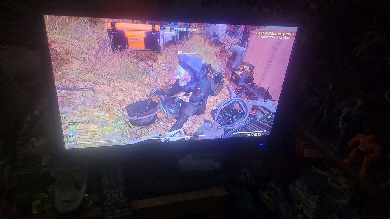 Awesome Man turn to AFK