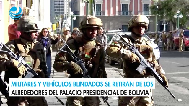 Militares y vehículos blindados se retiran de los alrededores del palacio presidencial de Bolivia