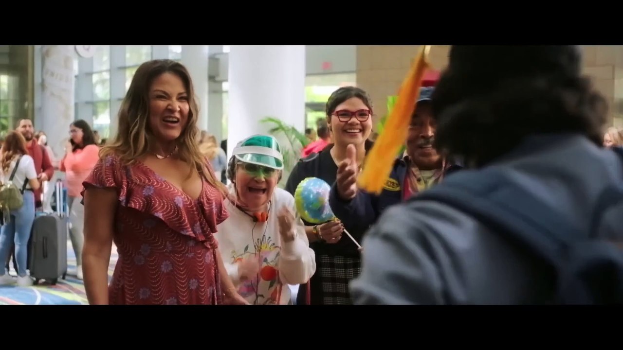 Blue Beetle (2023)  He suddenly Becomes a Host of an Alien Artifact that Turns Him into summarizrd.