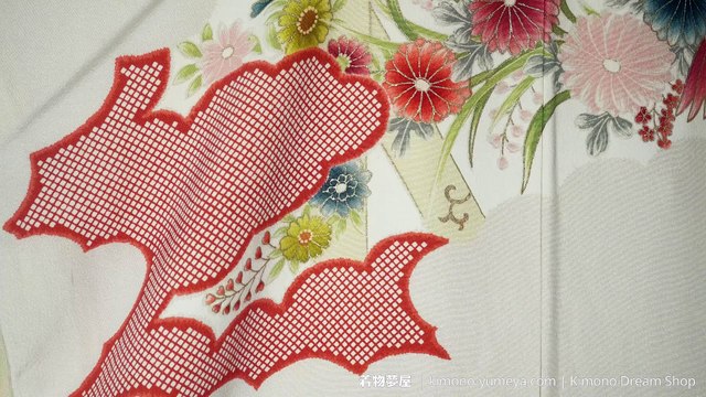 Retro Off White Houmongi with Phoenixes & Clouds - Vintage 1950s Chirimen Silk Kimono Chrysanthemums