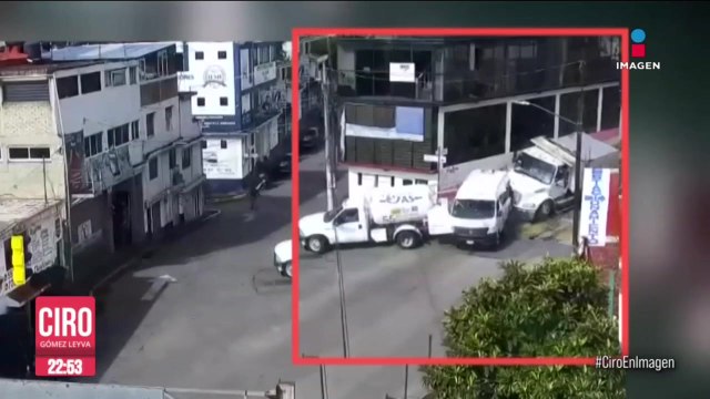 Ocho heridos deja volcadura de tractocamión en Huixquilucan, Estado de México