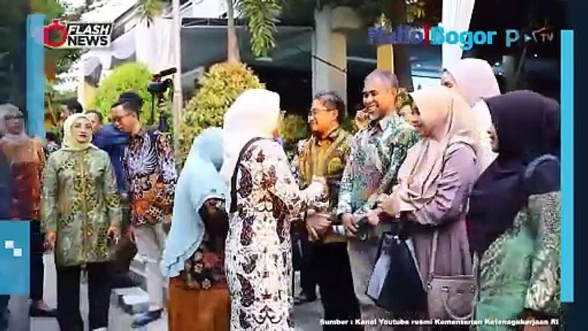 Menaker Ida Fauziyah Resmikan SMK Asy-Syarif Mitra Industri di Mojokerto, Buka Peluang Karir Baru