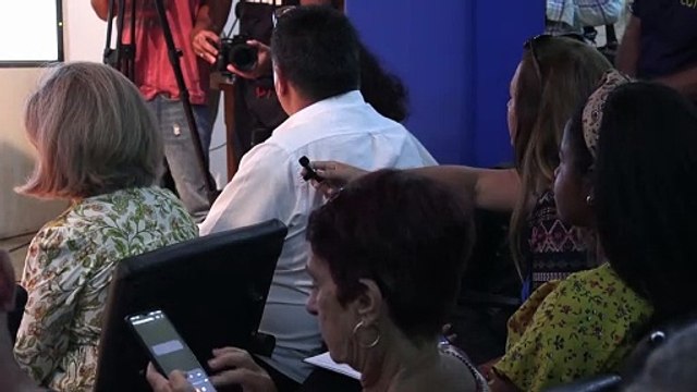 Cuba impulsa ley que garantiza a emigrados conservar propiedades en la isla