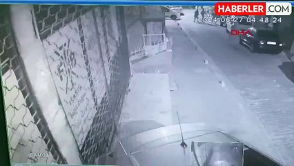 Bahçelievler'de 4 katlı binadaki çökme kamerada
