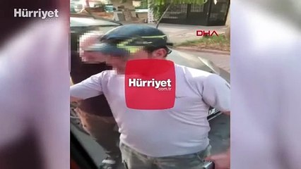 Minibüstekilere bıçak gösterip kapıyı ve camı yumrukladı!