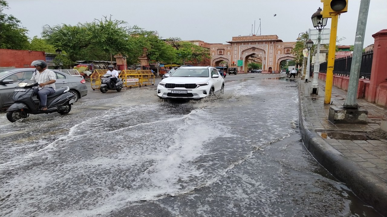 Monsoon Update : राजस्थान के भरतपुर—धौलपुर सहित सात जिलों में तेज बारिश का अलर्ट, जानें आपके शहर में कैसा रहेगा मौसम