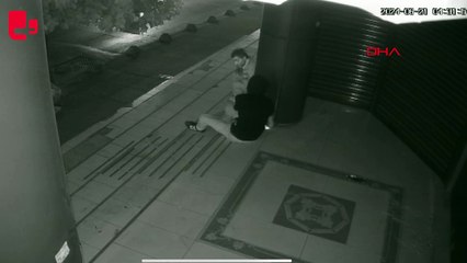 Kolona kaplı alüminyumu çalan hırsızlar kamerada