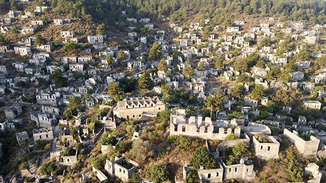 Burası hayalet köy... Deprem vurdu, 400 evde yaşayan kimse kalmadı