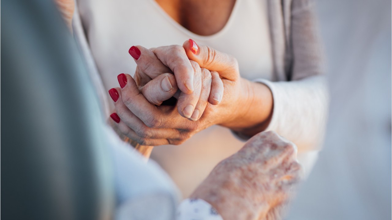 Hospice doctor explains the process of dying 'There is nothing special about the last breath'