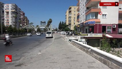 Mersin'de kontrolden çıkan araç yol kenarında yürüyen genç kıza çarptı
