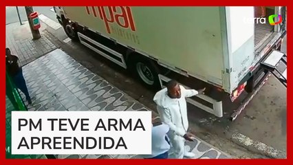 PM dá tiro em entregador após briga por vaga de estacionamento em MG