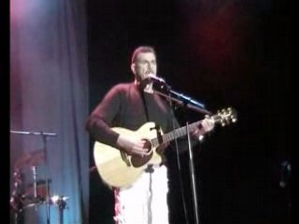 Pietro à la guitare
