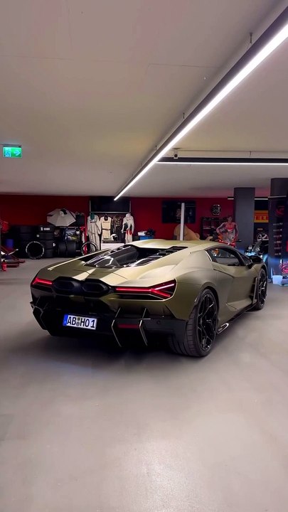 The sounds of a hybrid LamborghiniThe Lamborghini Revuelto boasts a V12 engine with electric motors to maximize power and efficiency Thoughts on the sound